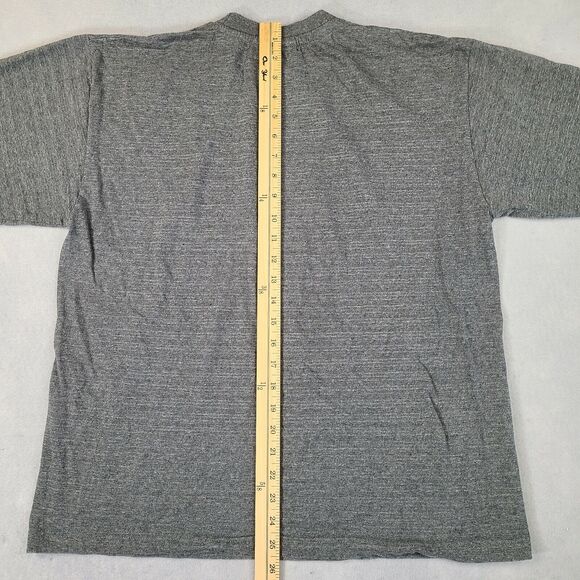 White Stag Montreal Canada Men's T-Shirt Size Large Gray Cotton - Picture 9 of 11